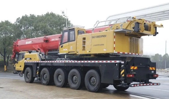 年省8万！三一“电驱节油王”130吨混动起重机有点牛！(图1)