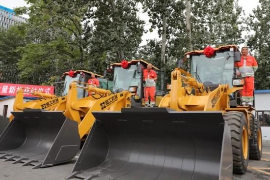 北京市政系统喜迎多台厦工K系轮式装载机(图2)