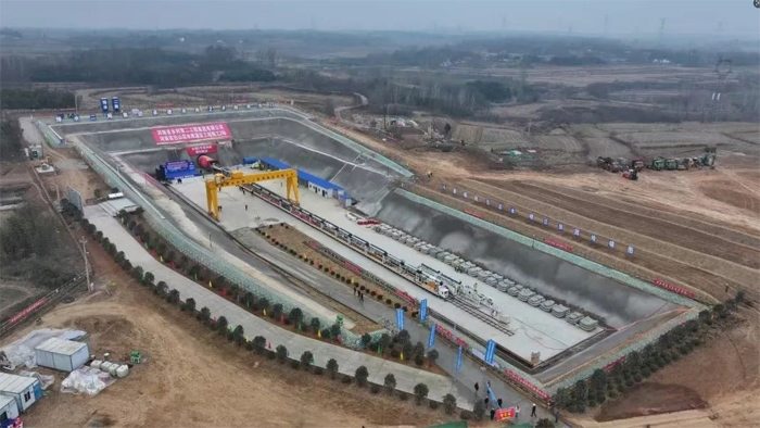 中铁装备“水投2号”“水投3号”盾构机同步始发(图3)