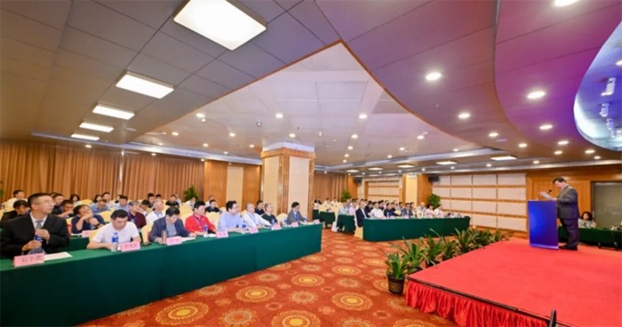 2024工程建材制品机械分会年会暨行业培训交流会在珠海顺利召开(图1)