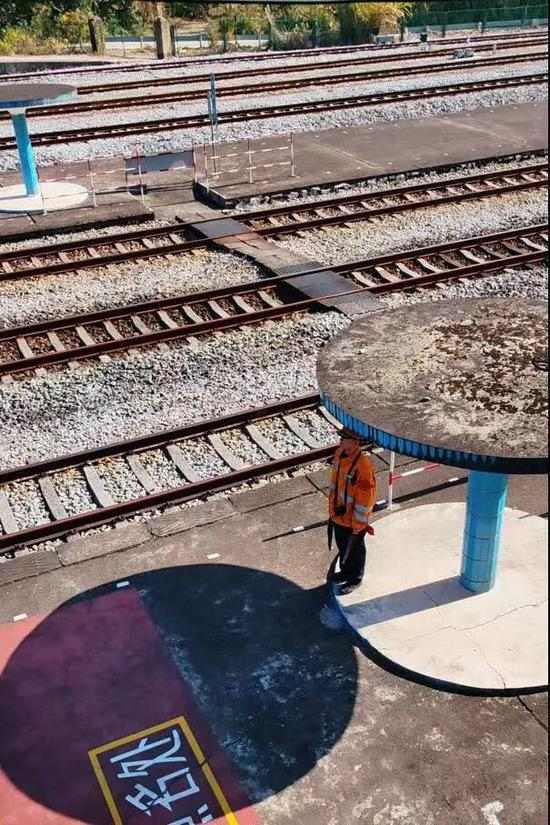 2025年，你打卡次数最多的车站是——(图15)