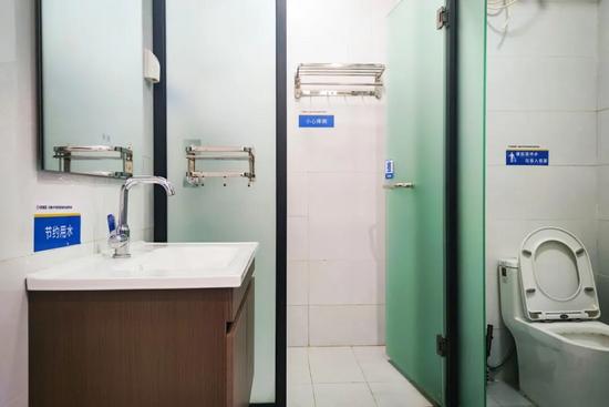 让跑车在外的职工睡好觉！这家行车公寓超智能(图11)