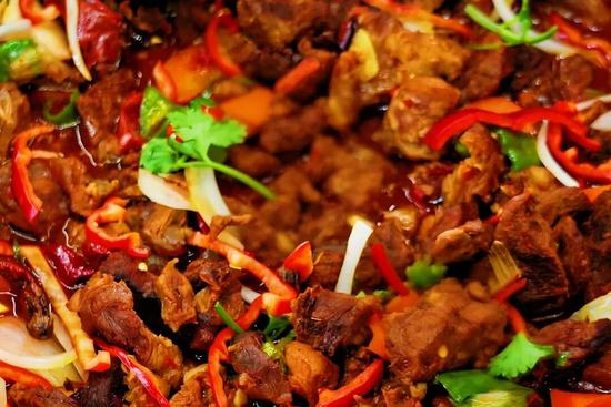 让跑车在外的职工睡好觉！这家行车公寓超智能(图17)