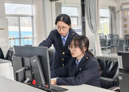 定岗不到半年，7名“00后”小姑娘屡屡获奖！(图7)