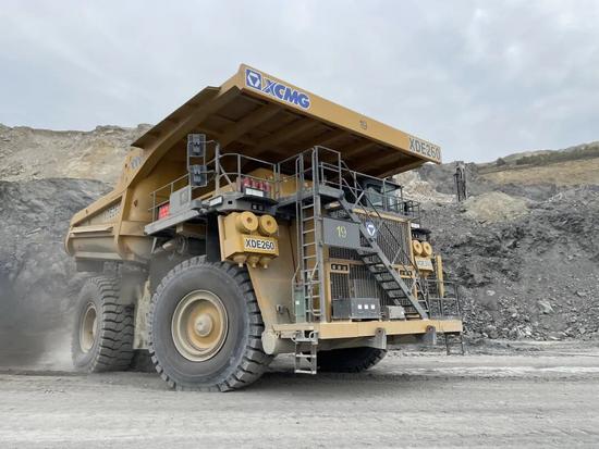 再传捷报！徐工XDE260矿卡批量交付南非(图3)