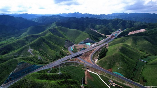 凌绥高速公路获评辽宁省2025年公路水运平安百年品质工程典型(图5)