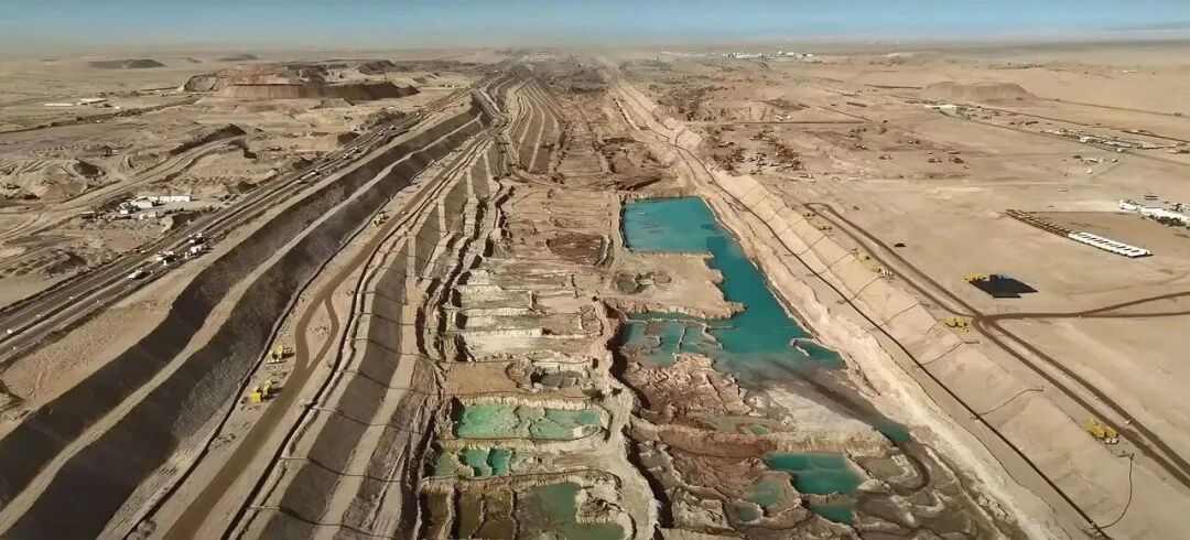 “THE LINE”缩水，从镜面之城到AI数据中心(图8)